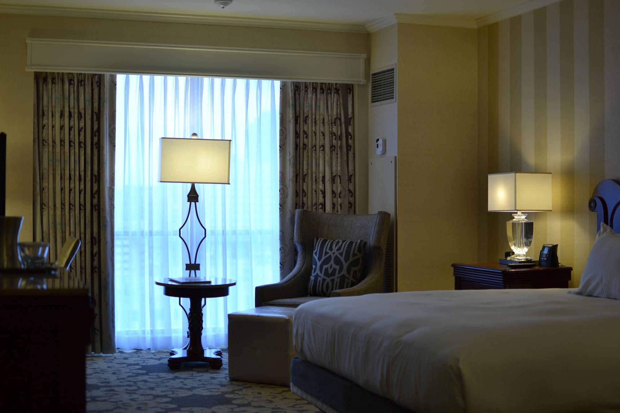 Hilton New Orleans Riverside Екстериор снимка
