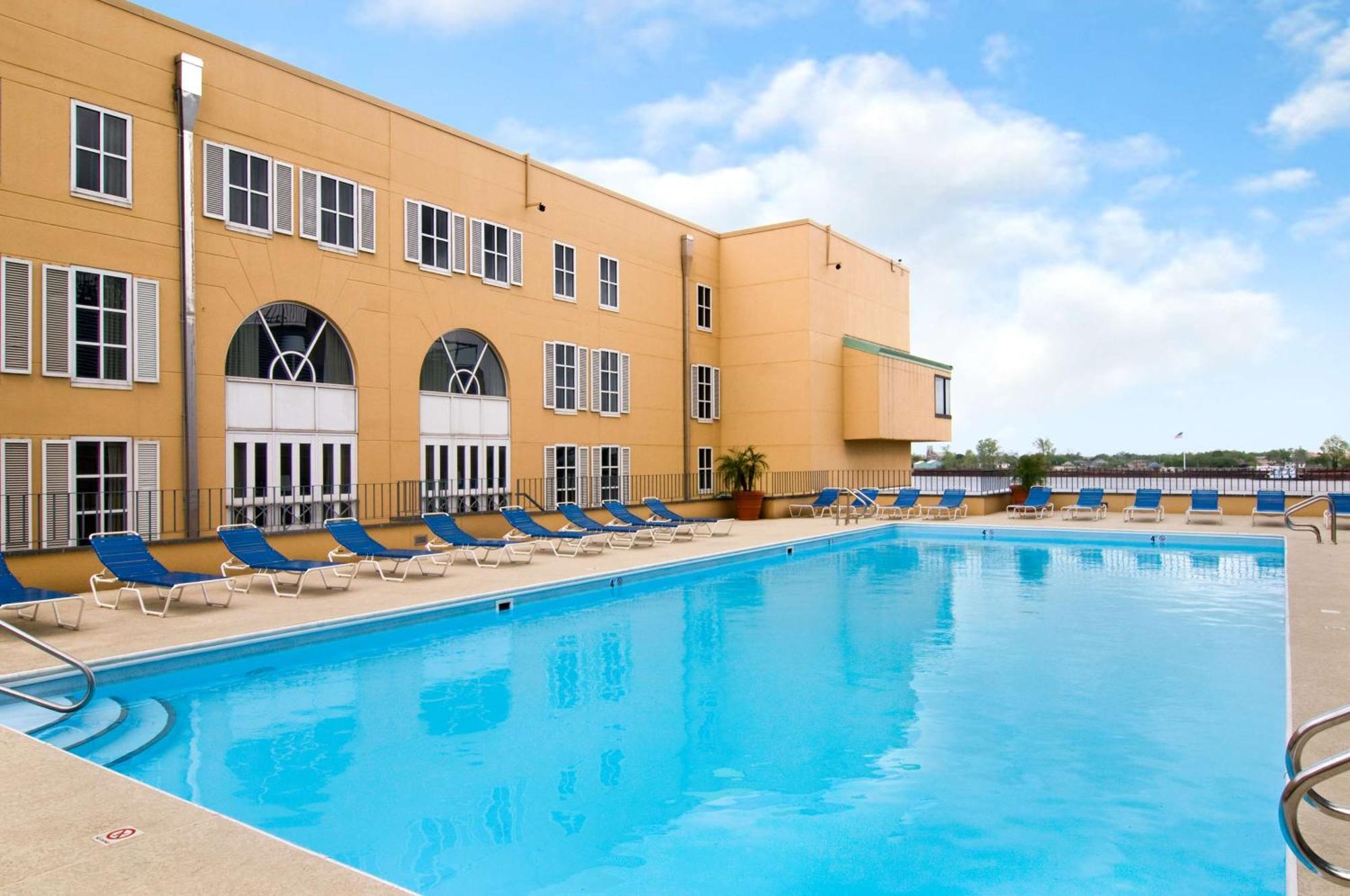 Hilton New Orleans Riverside Екстериор снимка