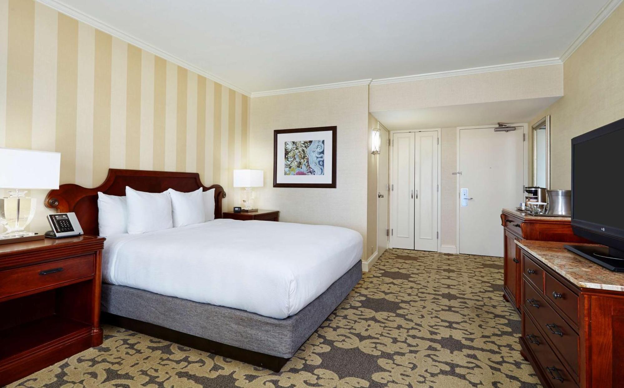 Hilton New Orleans Riverside Екстериор снимка